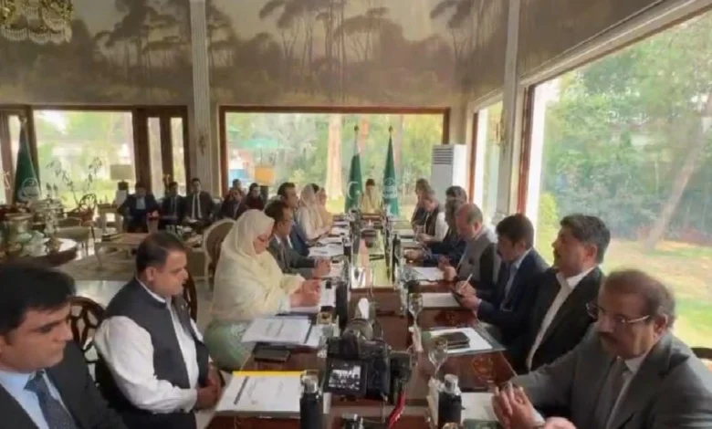 وزیراعلیٰ مریم نواز شریف کا اضلاع کو خودمختار بنانے کا تاریخی فیصلہ، اربوں روپے کے ترقیاتی منصوبے شروع