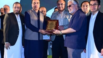 صوبہ سندھ میں معرکۂ حق کی پروقار تقریب، پاک فوج کی قربانیوں کو زبردست خراجِ تحسین،پاک فوج کی جرأت اور قربانیاں ہمارا سرمایۂ افتخار ہیں، زبیر موتی والا