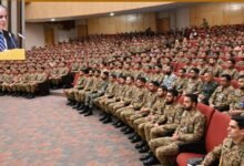 وزیراعظم شہباز شریف کا کمانڈ اینڈ سٹاف کالج کوئٹہ کا دورہ، قومی خودمختاری کے دفاع اور دہشت گردی کے خاتمے کے عزم کا اعادہ