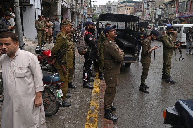 پاکستان کے صوبہ پنجاب کی پولیس کا صوبہ بھر میں جرائم پیشہ عناصر کے خلاف بڑا کریک ڈاؤن، 76 ہزار سے زائد اشتہاری مجرمان گرفتار