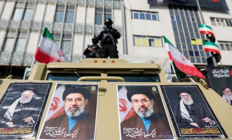 ایران میں اقتدار کا بدلتا منظرنامہ: کیا مذہبی قیادت کی جگہ عسکری اشرافیہ لے رہی ہے؟