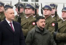 زیلنسکی سے اعزاز واپس لینے کا پولش فیصلہ، یوکرین کی تنقید