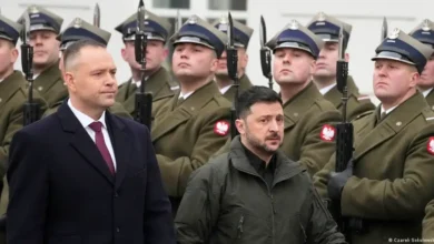 زیلنسکی سے اعزاز واپس لینے کا پولش فیصلہ، یوکرین کی تنقید