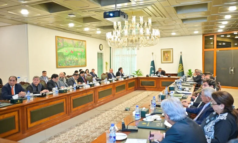 پاکستان میں الیکٹرک گاڑیوں کے فروغ کے لیے آٹو پالیسی کا جائزہ اجلاس