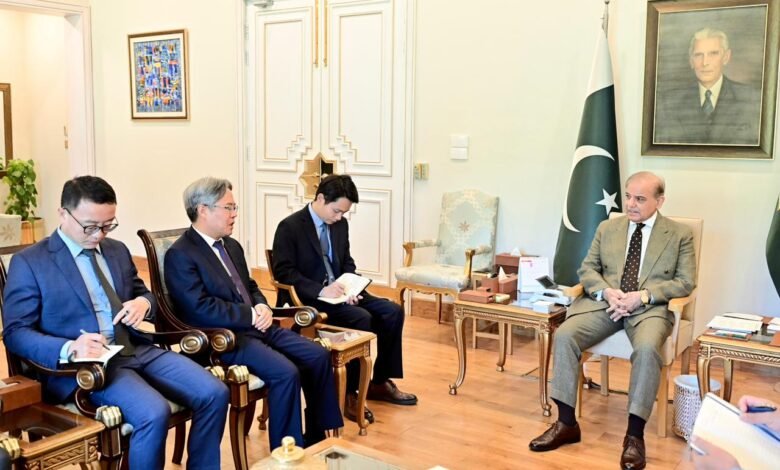 وزیراعظم شہباز شریف اور چینی سفیر کی اہم ملاقات، سی پیک 2.0، اقتصادی تعاون اور علاقائی صورتحال پر تفصیلی تبادلہ خیال