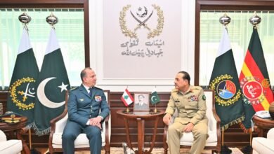 لبنانی مسلح افواج کے کمانڈر انچیف جنرل روڈولف ہیکل کی جی ایچ کیو آمد، فیلڈ مارشل عاصم منیر سے اہم ملاقات