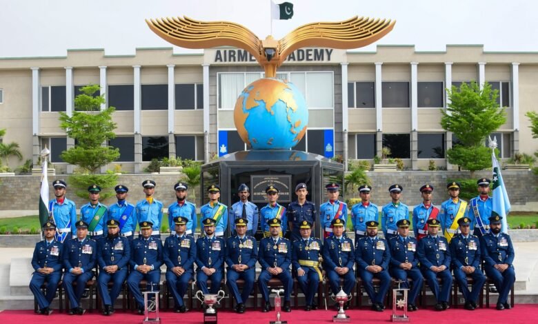 پاک فضائیہ ایئرمین اکیڈمی کورنگی کریک میں شاندار پاسنگ آؤٹ پریڈ، 1045 ٹرینیز تربیت مکمل کرکے فارغ التحصیل