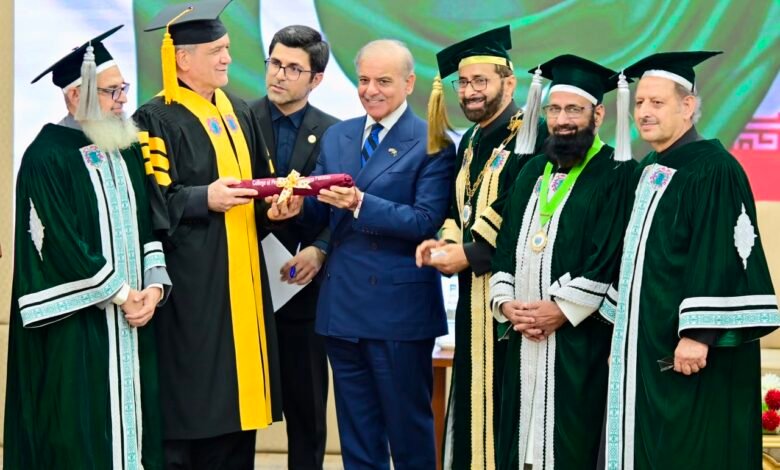 صحت عامہ اور طبی تعلیم میں خدمات کا اعتراف، ایرانی صدر کو پاکستان کا اعلیٰ طبی اعزاز