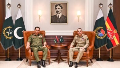 لیبیا اور پاکستان کے درمیان دفاعی تعاون کے فروغ پر اتفاق، لیفٹیننٹ جنرل صدام خلیفہ حفتر کی جی ایچ کیو میں فیلڈ مارشل عاصم منیر سے ملاقات