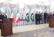 "اسلام آباد مفاہمتی یادداشت امن اور ترقی کی نئی راہیں کھولے گی، پاکستان اور ایران امن دشمن عناصر کے خلاف متحد ہیں: شہباز شریف، مسعود پزشکیان"