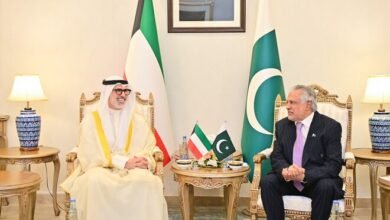 پاکستان کے نائب وزیراعظم و وزیر خارجہ اسحاق ڈار اور کویتی وزیر خارجہ شیخ جراح جابر الاحمد الصباح کی اہم ملاقات