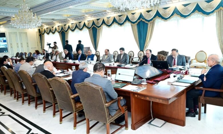 وفاقی حکومت کی اہم انتظامی پابندیاں دوبارہ نافذ کرنے پر غور
