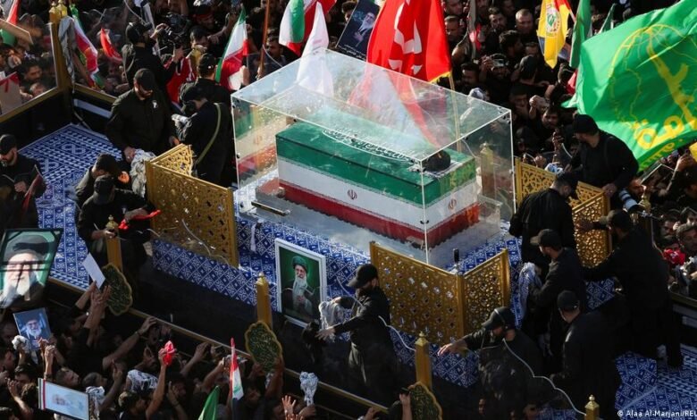 آیت اللہ علی خامنہ ای کے جنازے کا جلوس عراق پہنچ گیا، نجف اور کربلا میں لاکھوں سوگواروں کی شرکت متوقع، خطے میں غیر معمولی سکیورٹی انتظامات