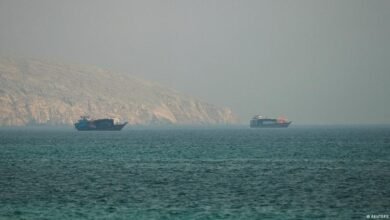 آبنائے ہرمز میں دو سپر آئل ٹینکر ناکارہ بنا دیے، ایران