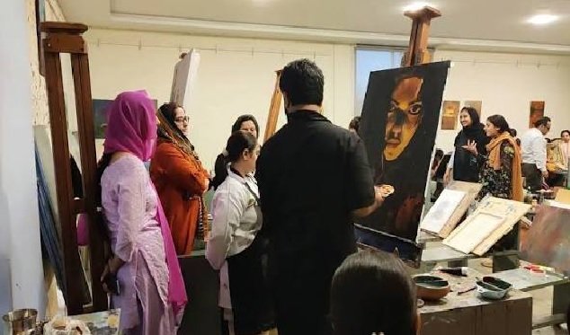 الحمرا سمر کیمپ نوجوان فنکاروں کی تخلیقی شناخت کا مرکز بن گیا، طلبہ فنی اظہار اور تخلیقی قیادت کی جانب گامزن