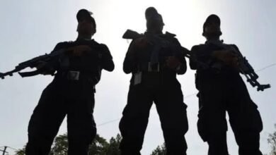 قصور میں دو سال قبل مبینہ جعلی پولیس مقابلے کا کیس نیا موڑ اختیار کر گیا، سابق ایس ایچ او سمیت 7 پولیس اہلکاروں کے خلاف مقدمہ درج، ڈی پی او کا معطلی اور محکمانہ کارروائی کا حکم