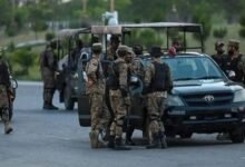 خیبر پختونخوا اور بلوچستان میں سیکیورٹی فورسز کی مشترکہ کارروائیاں، گزشتہ 24 گھنٹوں میں 32 مبینہ دہشت گرد ہلاک، اسلحہ اور بارودی مواد بھی تباہ