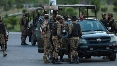 خیبر پختونخوا اور بلوچستان میں سیکیورٹی فورسز کی مشترکہ کارروائیاں، گزشتہ 24 گھنٹوں میں 32 مبینہ دہشت گرد ہلاک، اسلحہ اور بارودی مواد بھی تباہ