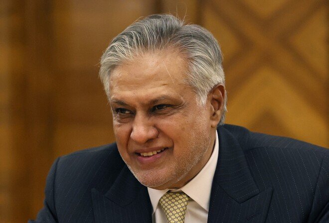 اسحاق ڈار کا برطانیہ کا پانچ روزہ دورہ، پاکستانی یرغمالیوں کی محفوظ بازیابی کے لیے عالمی سطح پر اہم سفارتی کوشش
