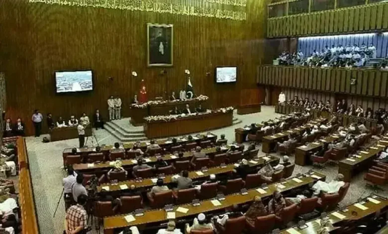 18ویں ترمیم پر مکمل عملدرآمد نہ ہونے سے سالانہ 5 سے 6 ٹریلین روپے کے ممکنہ نقصان کا انکشاف