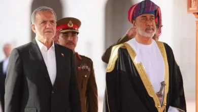 ٹرمپ کی ایران کو سخت دھمکی، عمان راستے میں آیا تو بمباری کریں گے، تہران سے ہتھیار ڈالنے کا مطالبہ