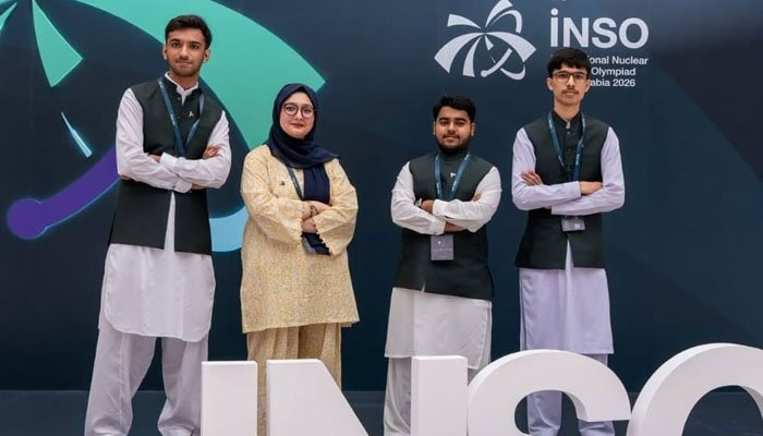 انٹرنیشنل نیوکلیئر سائنس اولمپیاڈ میں پاکستان کا شاندار اعزاز، ایک طلائی اور دو چاندی کے تمغے جیت لیے