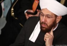 شام: ’بیرل بم مفتی‘ احمد حسون کو عمر قید کی سزا