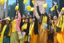 بھارت میں گریجویٹس کو ملازمتیں کیوں نہیں مل رہیں؟