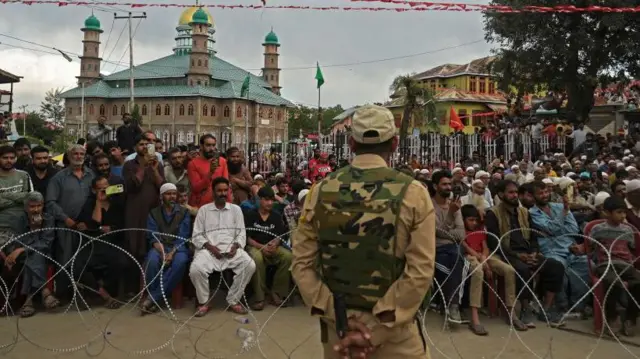 آزاد جموں و کشمیر انتخابات: دوسرے مرحلے کے نتائج جاری، مسلم لیگ (ن) کو برتری برقرار، سیاسی کشیدگی اور احتجاج کے سائے میں انتخابی عمل جاری