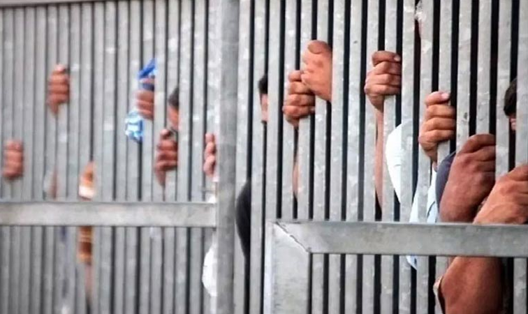 پاکستان کی جیلوں میں گنجائش سے دوگنا قیدی: حوالاتیوں کا بڑھتا بوجھ اور اصلاحات کا امتحان