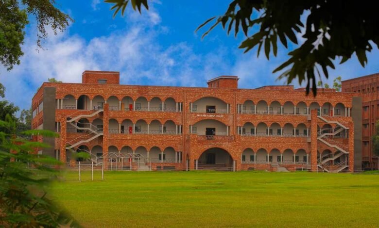 فارمن کرسچن کالج اور حکومتِ بلوچستان کے درمیان طالبات کے لیے مکمل فنڈڈ وظائف کا تاریخی معاہدہ