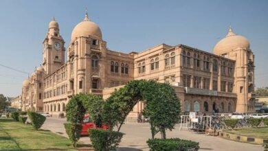 جعلی این او سی کیس: کے ایم سی محکمہ لینڈ کے دو افسران برطرف، اعلیٰ افسران کے کردار پر سوالات برقرار
