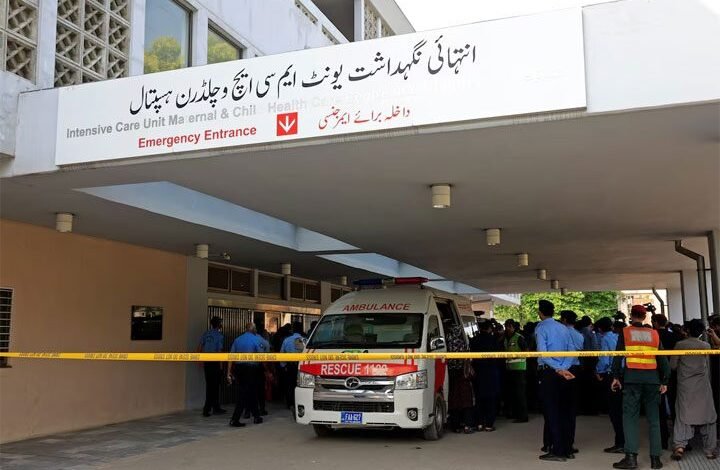 پمز اسلام آباد کی نرسری میں ہولناک آتشزدگی، 14 نومولود جاں بحق؛ تحقیقات کا حکم، وفاقی سیکریٹری صحت عہدے سے ہٹا دیے گئے