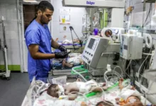 غزہ میں قبل از وقت پیدائشوں میں اضافہ، انکیوبیٹرز اور آکسیجن کی قلت نے نوزائیدہ بچوں کی زندگیوں کو خطرے میں ڈال دیا