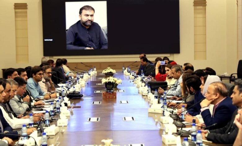 بلوچستان میں ریاست مخالف بیانیے کے الزام پر 100 سرکاری ملازمین برطرف، 95 اساتذہ شامل
