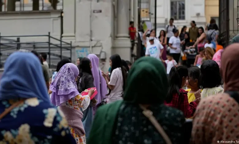 اٹلی میں میلونی حکومت نے مسلم نقاب پر پابندی عائد کر دی