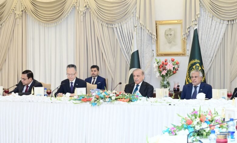 وزیراعظم شہباز شریف کا اے ڈی بی نائب صدر ینگ منگ یانگ کے اعزاز میں ناشتہ، ایم ایل ون کی اپ گریڈیشن سمیت معاشی تعاون بڑھانے پر اہم گفتگو