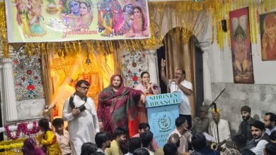 پاکستان بھر کے مندروں میں ہندو برادری نے جنم اشٹمی (شری کرشن بھگوان کے جنم دن) کی تقریبات جوش و جذبے سے منائیں