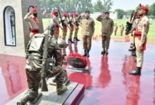 پشاور کور ہیڈکوارٹرز کا دورہ، فیلڈ مارشل عاصم منیر کا دہشت گردی کے خلاف جنگ میں عزمِ استقامت کا اعادہ