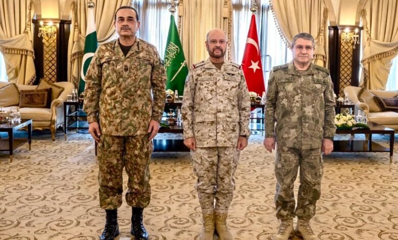 مکہ مشترکہ دفاعی معاہدہ: سعودی عرب، پاکستان اور ترکیہ کے دفاعی سربراہان کا ریاض میں اہم اجلاس