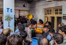 پشاور میں نجی اسکول کی چھت گرنے سے تقریباﹰ تین درجن بچے ہلاک, 50 سے زائد زخمی