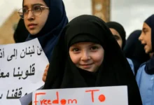 آذربائیجان میں احتجاج، بچے حجاب پر پابندی کے خلاف