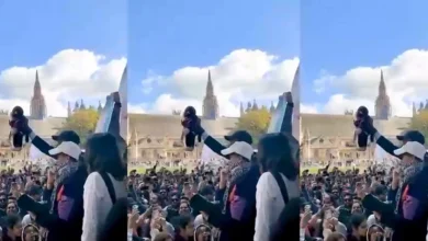 بھارتی ہائی کمیشن کے باہر اسٹوڈنٹ فیڈریشن آف انڈیا کے زیرِ اہتمام مظاہرہ، سوشل میڈیا پر گردش کرنے والی ویڈیو میں مودی کے لیے ’’چھپن انچ کی چھاتی والا چھوٹا بندر‘‘ کا نعرہ سنائی دیا