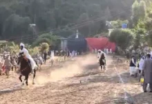 ایبٹ آباد کے نواحی گاؤں لیگاں میں نیزہ بازی کے دلچسپ مقابلے، شہسواروں کے شاندار کرتب