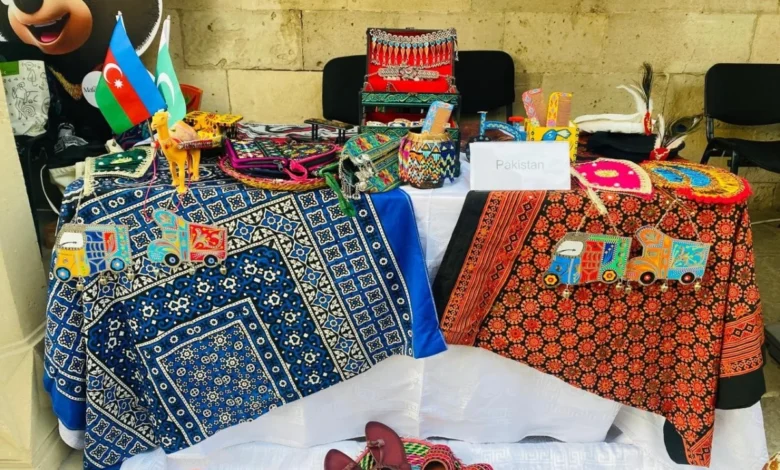 باکو میں پاکستانی سفارخانہ کی قومی لباس کے دن کی تقریب میں بھرپور شرکت