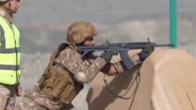 QBZ-191 اسالٹ رائفل، QBU-10 اور CS/LR4 سنائپر رائفلیں مشقوں کا حصہ، ڈرون آپریشنز، طویل فاصلے تک نشانہ بازی اور مشترکہ کمانڈ کی تربیت پر توجہ