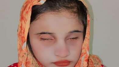 عزم و ہمت کی اعلیٰ مثال: گوجرانوالہ کی بینائی سے محروم پاکستانی ہونہار طالبہ زینب کی 11ویں جماعت کے امتحان میں شاندار کامیابی