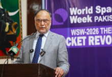 پاکستان کا پہلا خلاباز 25 نومبر کو خلائی مشن پر روانہ ہوگا، 2035 تک چاند پر اترنے کا ہدف مقرر: احسن اقبال