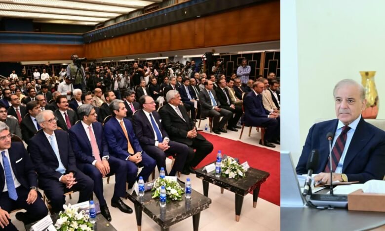 معاشی استحکام کے بعد اب برآمدات، صنعت کاری اور روزگار پر توجہ مرکوز کرنا ہوگی، وزیراعظم