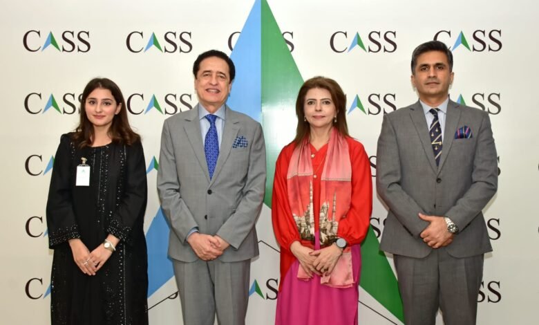 پاکستان میں 2 کروڑ 50 لاکھ سے زائد بچے اسکولوں سے باہر، تعلیم پر جی ڈی پی کا صرف 0.8 فیصد خرچ ہو رہا ہے: کیس لاہور کے گول میز مباحثے میں انکشاف